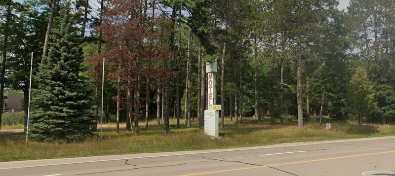 Norway Pines - 2022 Empty Lot - Sign Stands (newer photo)